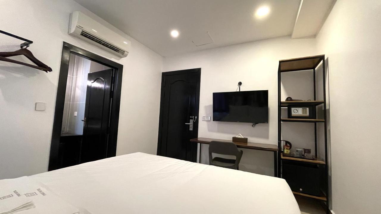 Times Hotel At Bassac Lane Phnom Penh Exterior photo
